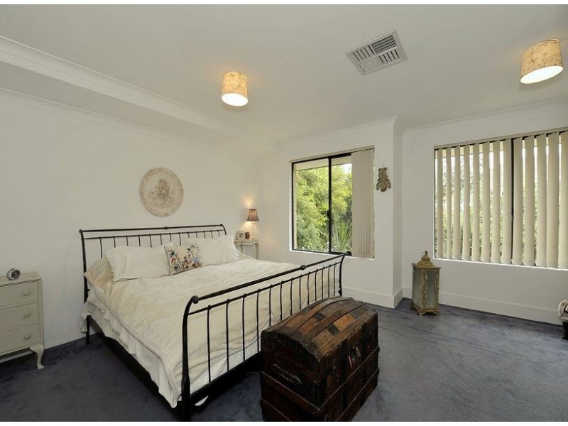 14 Eastlake Green, Meadow Springs WA 6210