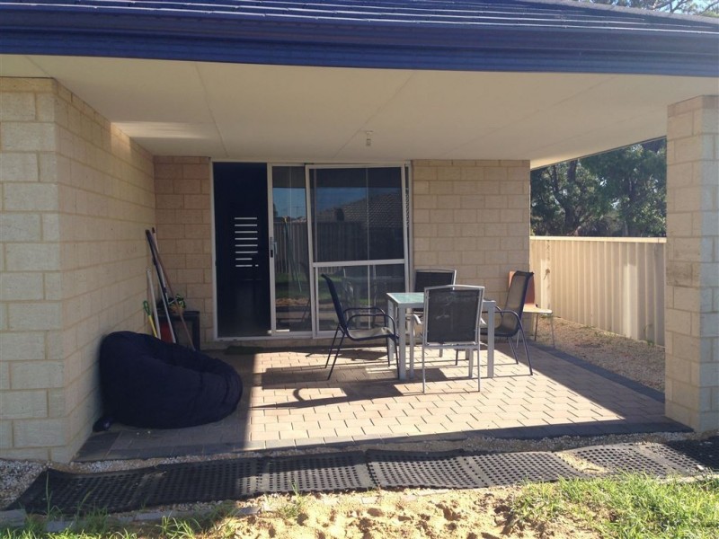 8 Regina Gardens, Greenfields WA 6210