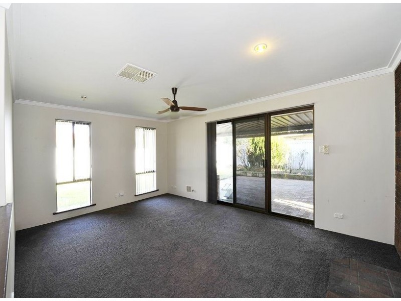 8 Irrawaddy Drive, Greenfields WA 6210