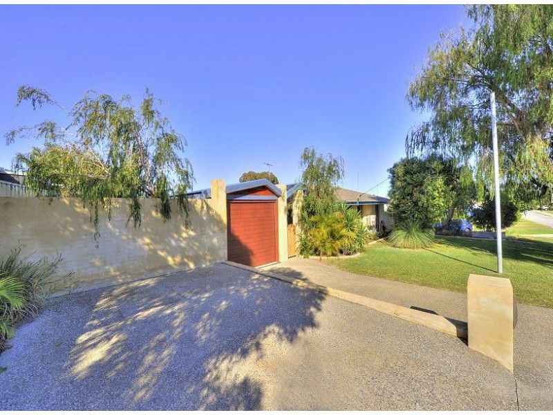 4 Heron Street, Dudley Park WA 6210