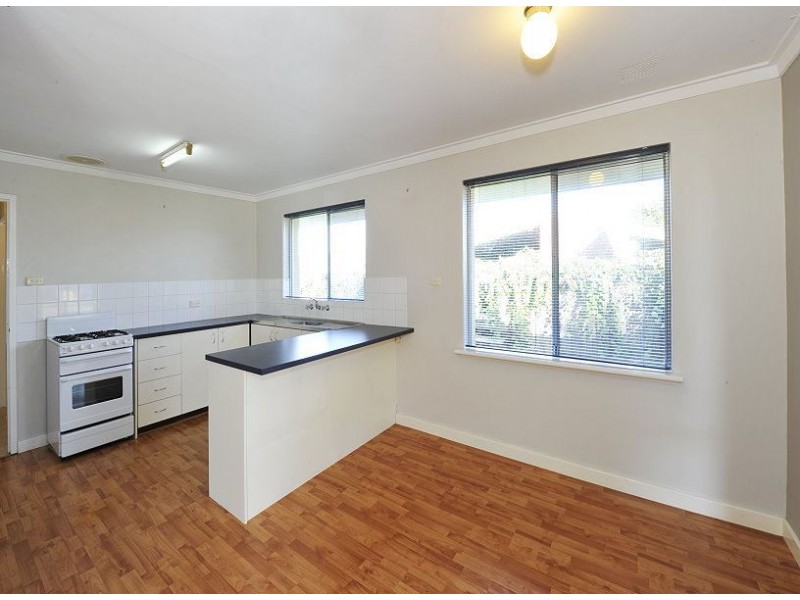 4 Heron Street, Dudley Park WA 6210