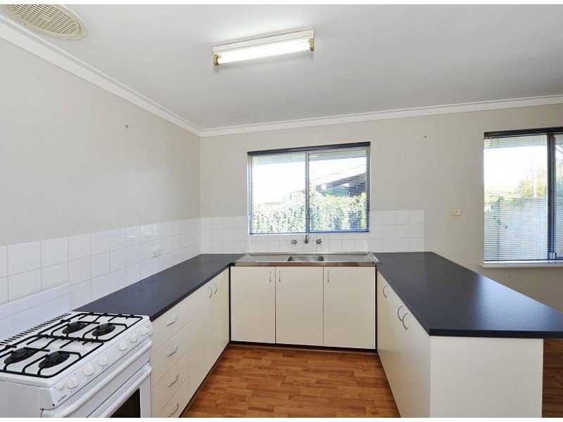 4 Heron Street, Dudley Park WA 6210