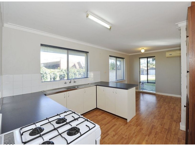 4 Heron Street, Dudley Park WA 6210