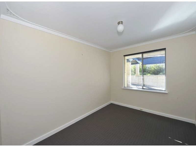 4 Heron Street, Dudley Park WA 6210