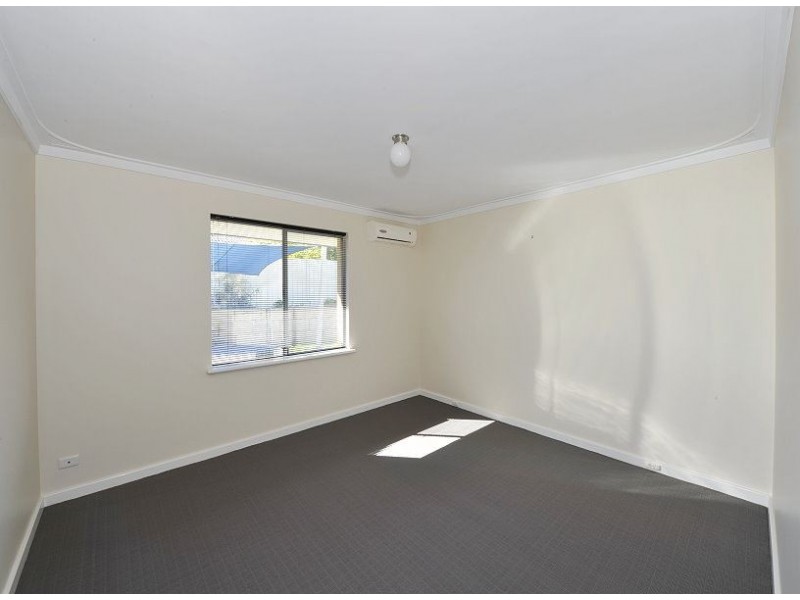 4 Heron Street, Dudley Park WA 6210