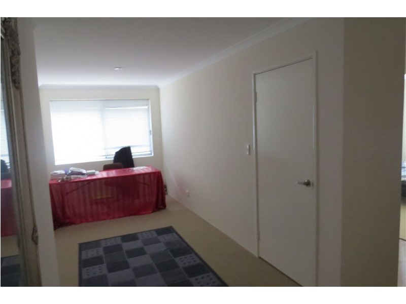 56 Highcliffe Circle, Lakelands WA 6180