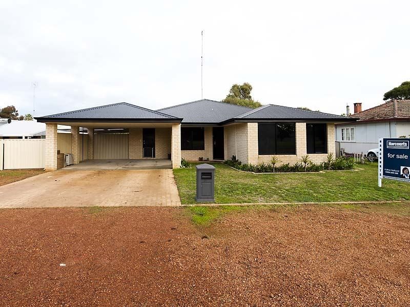 13 Birch Street, Waroona WA 6215