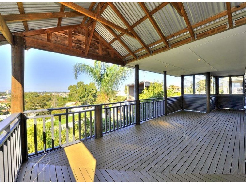 11 Wicklow Street, Halls Head WA 6210