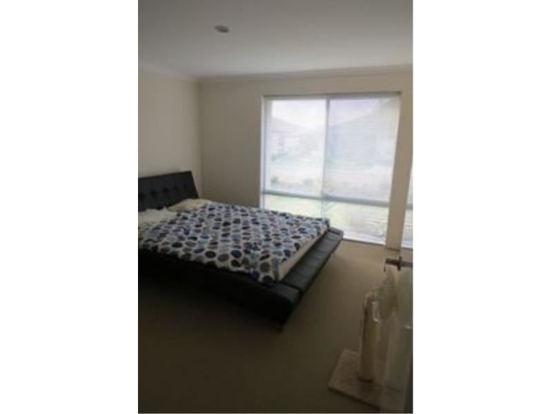 56 Highcliffe Circle, Lakelands WA 6180