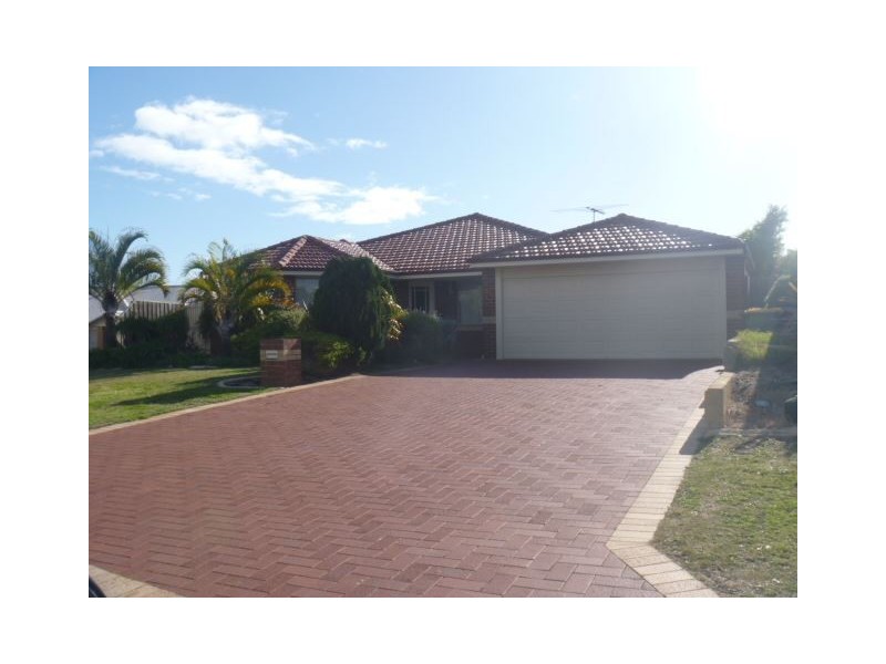 14 Malibu Point, Halls Head WA 6210