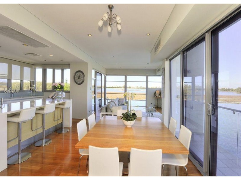 11 Nyari Court, Halls Head WA 6210