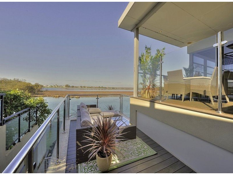 11 Nyari Court, Halls Head WA 6210