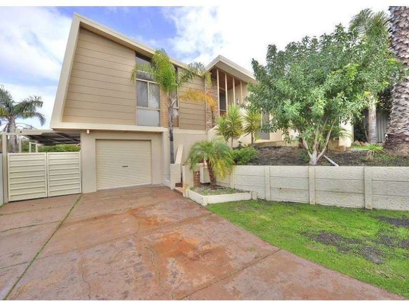 8 Barkley Place, Halls Head WA 6210