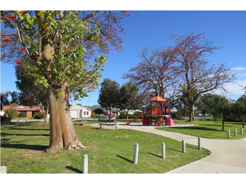 Unit 20 Kwella Entrance, Greenfields WA 6210