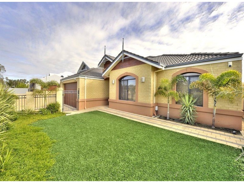 39 Leisure Way, Halls Head WA 6210