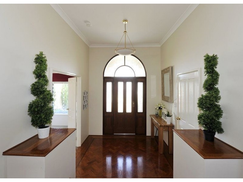 6 Pinnace Court, Halls Head WA 6210