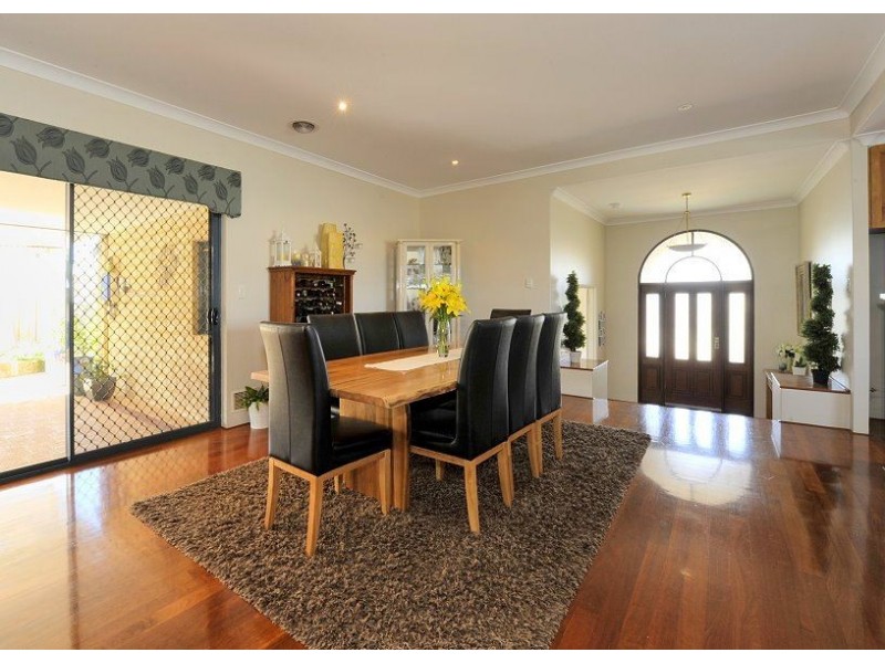 6 Pinnace Court, Halls Head WA 6210