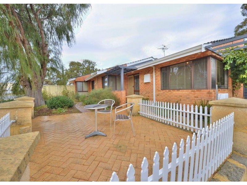 21 Fairfield Way, Halls Head WA 6210