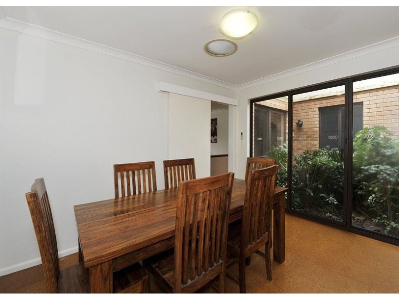 21 Fairfield Way, Halls Head WA 6210