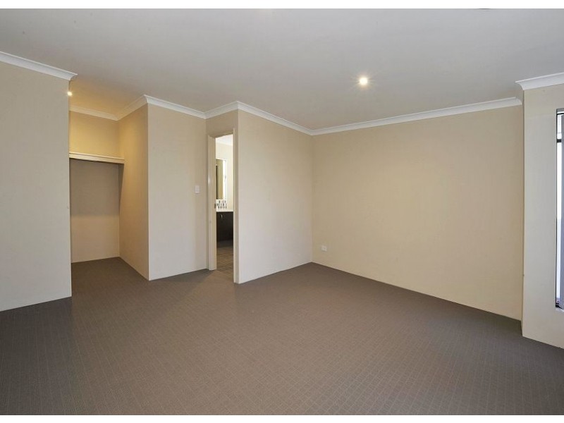 45 Marsdenia Road, Halls Head WA 6210