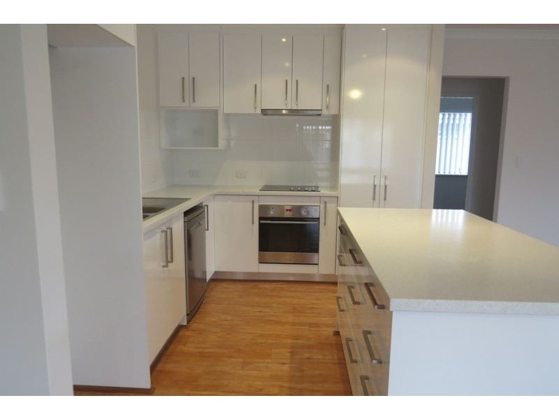 18 Vaucluse Way, Coodanup WA 6210