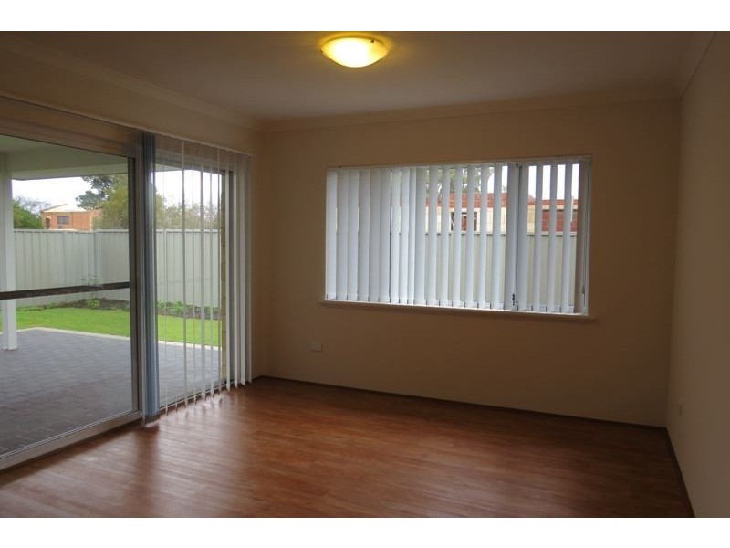 18 Vaucluse Way, Coodanup WA 6210