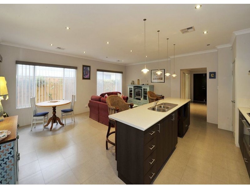 17 Buttercup Parkway, Halls Head WA 6210