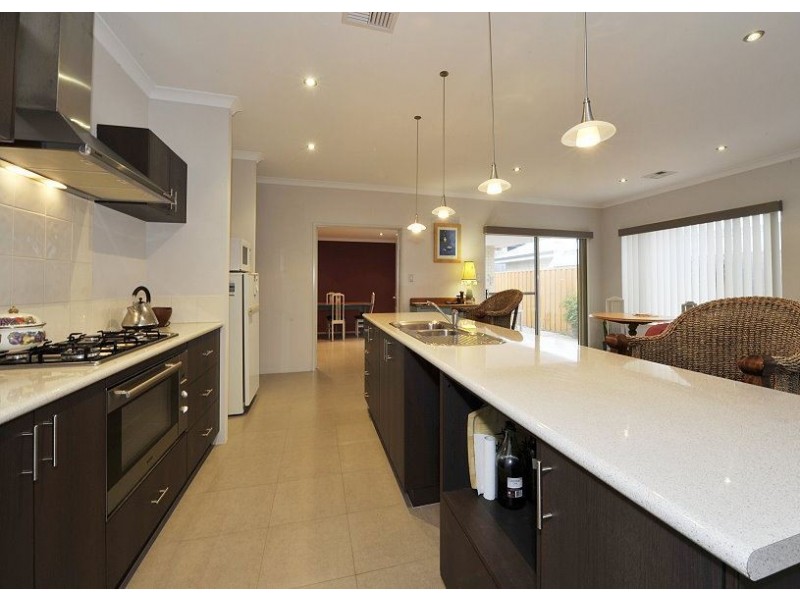 17 Buttercup Parkway, Halls Head WA 6210