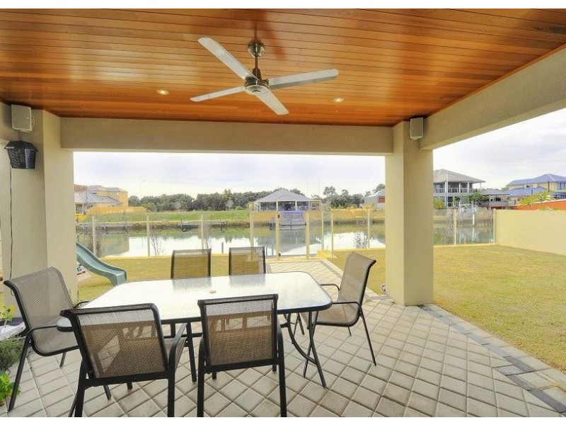 8 Arcadia Close, Dudley Park WA 6210