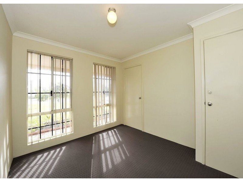 12 Hokitika Drive, Dudley Park WA 6210