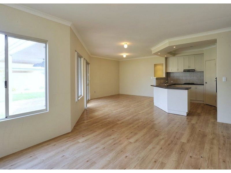 12 Hokitika Drive, Dudley Park WA 6210