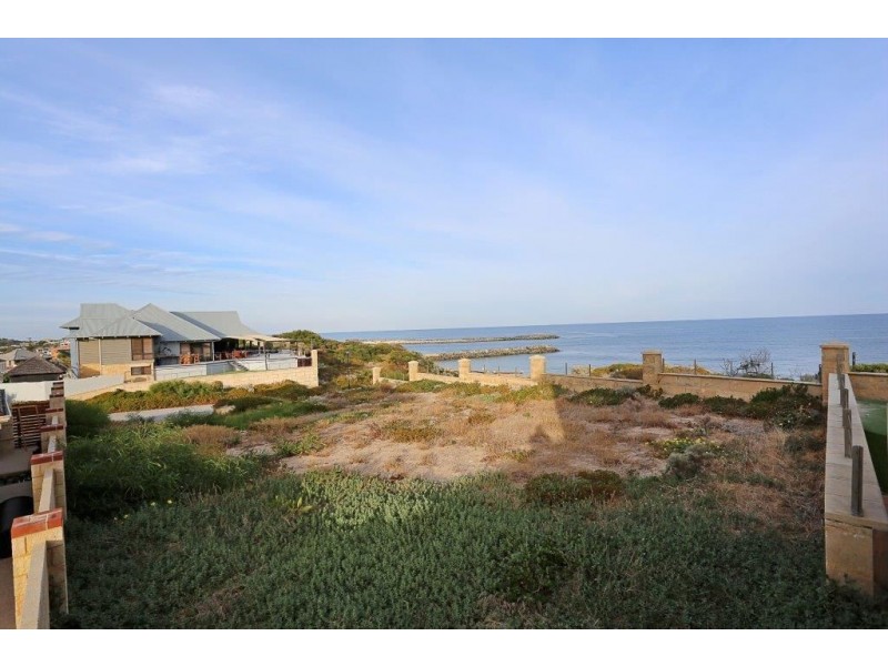 126 Westview Parade, Wannanup WA 6210