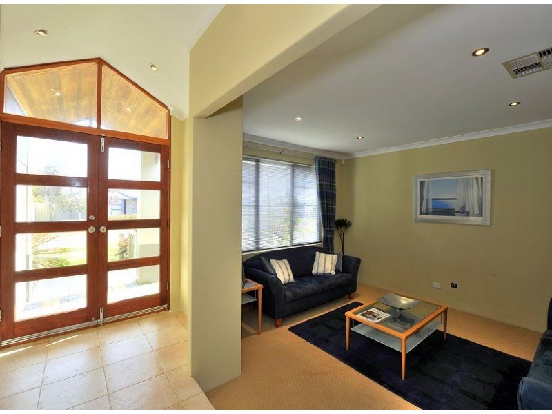 20 Cohen Vista, Lakelands WA 6180