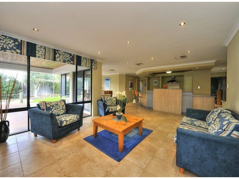 20 Cohen Vista, Lakelands WA 6180