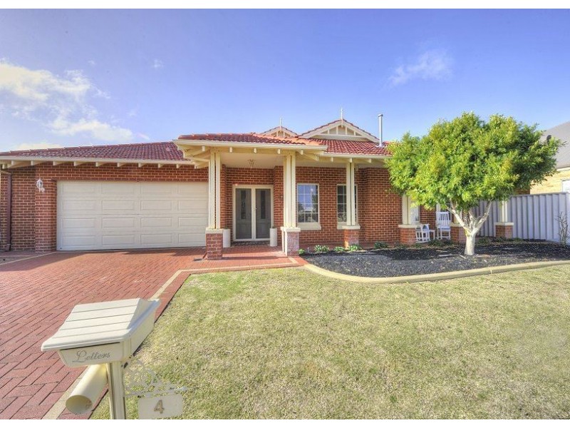 4 Cobblestones Circuit, Secret Harbour WA 6173