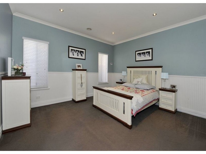 4 Cobblestones Circuit, Secret Harbour WA 6173