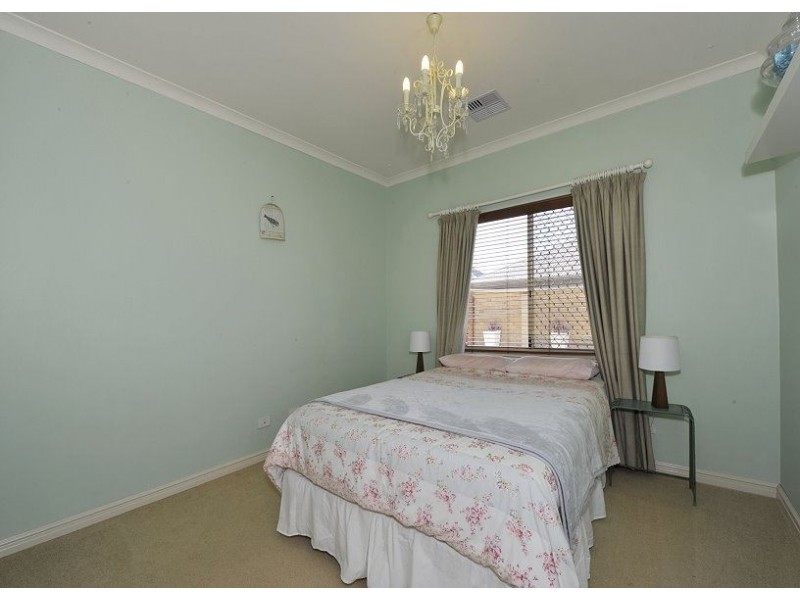 4 Cobblestones Circuit, Secret Harbour WA 6173