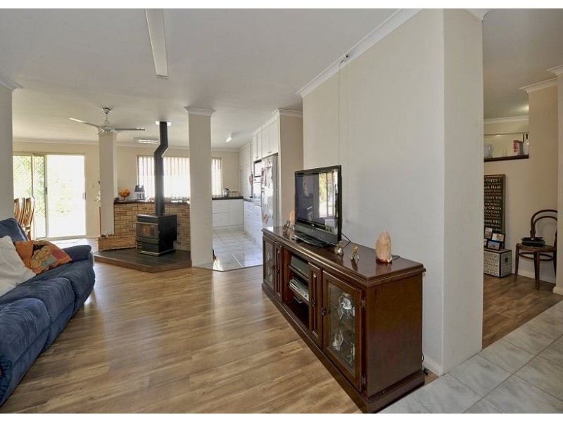 13 Ronsard Drive, San Remo WA 6210