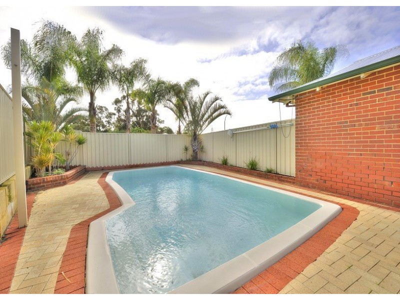 16 Olympus Rise, Greenfields WA 6210