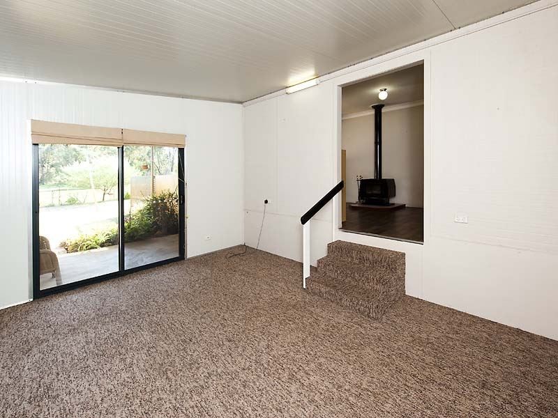 4 Haub Road, Lake Clifton WA 6215