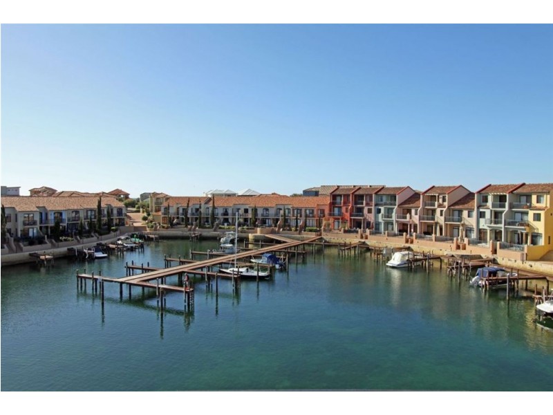 11/4 Port Quays, Wannanup WA 6210