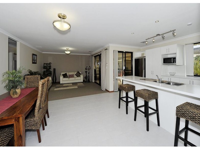 37 Kimberley Drive, Secret Harbour WA 6173