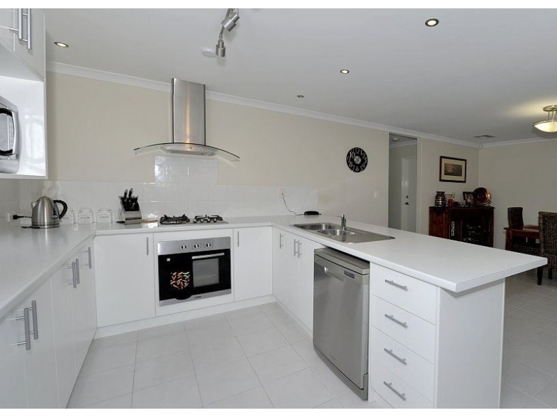 37 Kimberley Drive, Secret Harbour WA 6173