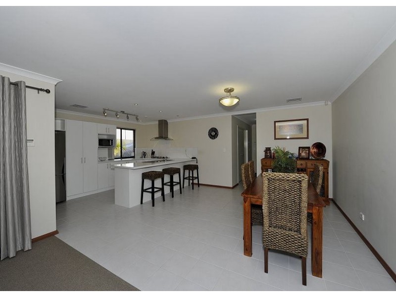 37 Kimberley Drive, Secret Harbour WA 6173