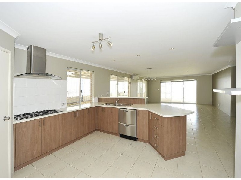 326 Pebble Beach Boulevard, Meadow Springs WA 6210