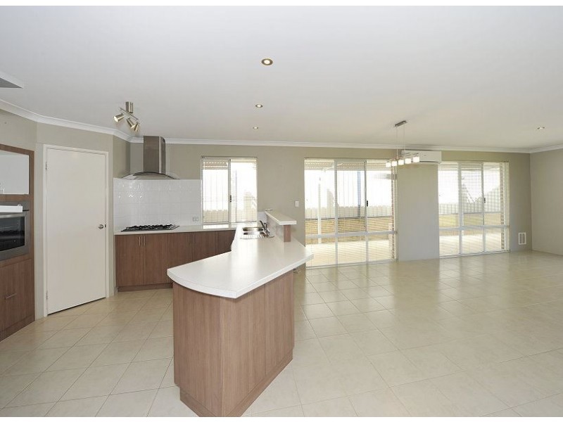 326 Pebble Beach Boulevard, Meadow Springs WA 6210