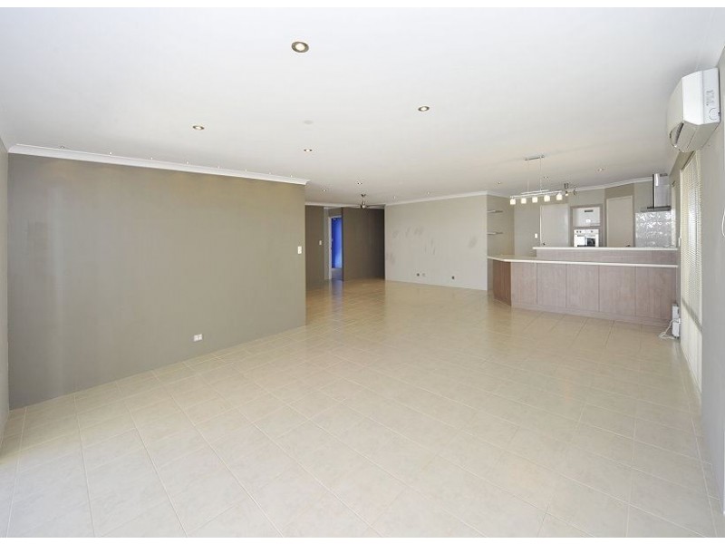 326 Pebble Beach Boulevard, Meadow Springs WA 6210