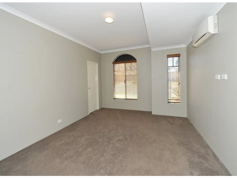 326 Pebble Beach Boulevard, Meadow Springs WA 6210