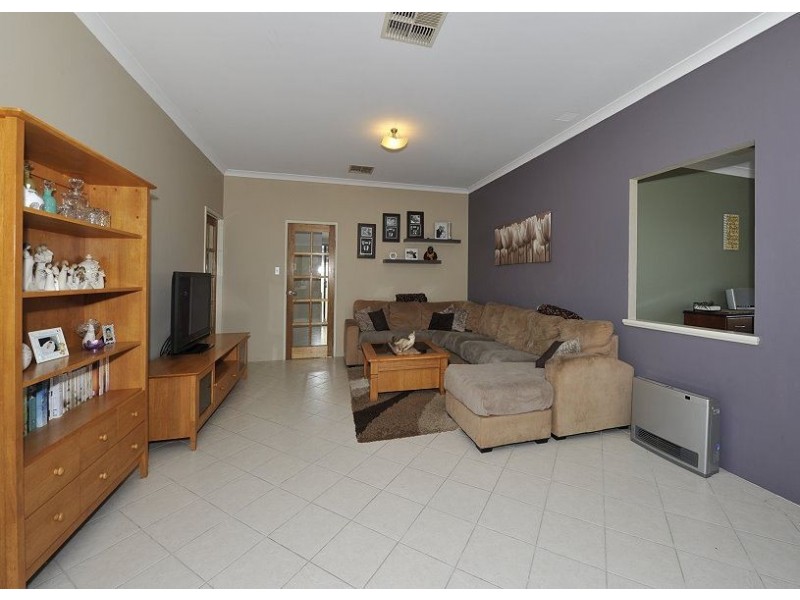 34 Petit Loop, Dudley Park WA 6210