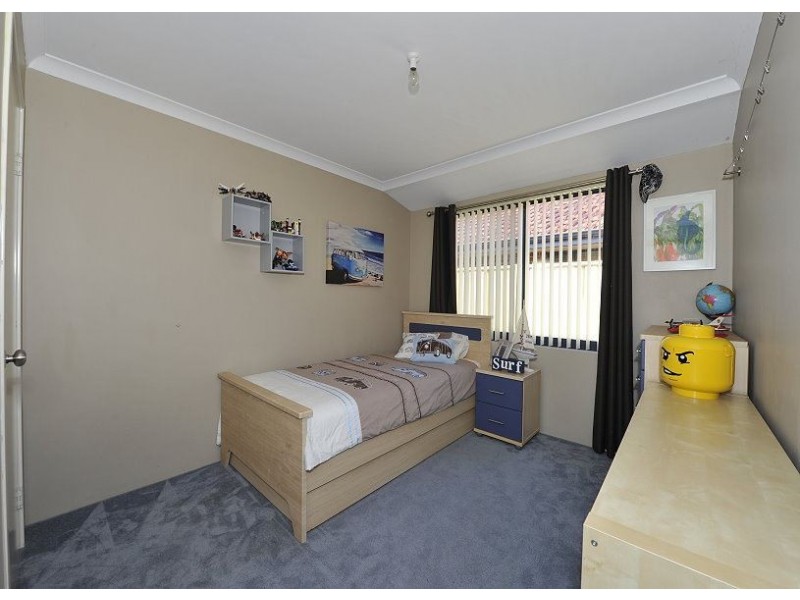 34 Petit Loop, Dudley Park WA 6210